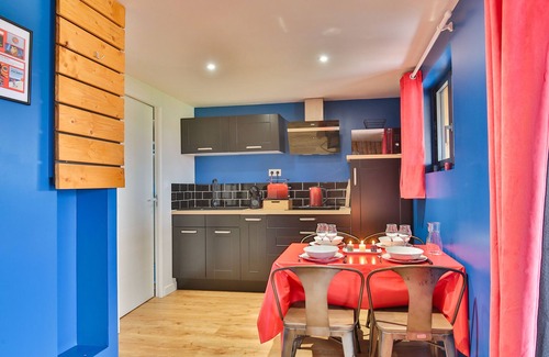 Clermont-Creans Ski Chalet | Chalet cinema les belles ouvrieres