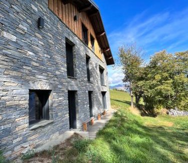 Doucy-Combelouviere Ski Chalet | CHALET CONFIDENTIEL VALMOREL - Chalet de Haut de Gamme 4 étoiles 12 personnes