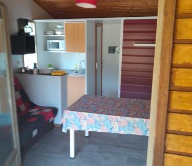 Villeneuve d'Aveyron Ski Chalet | chalet de marrel