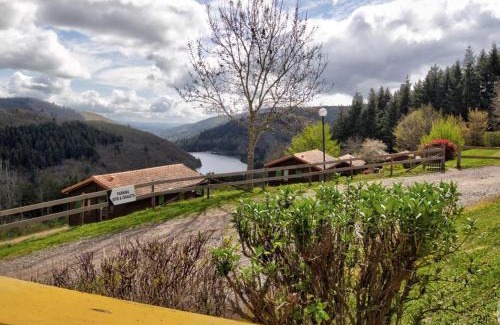 Les Noes House | Chalet de Montagne avec Terrasse, 2 Chambres, Activités Plein Air et Animaux Acceptés - FR-1-496-244