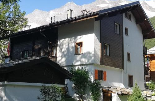 Saas-Fee Apartment | Chalet Delphin
