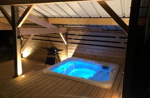 Belfahy Ski Chalet | Chalet du Fayard - jacuzzi avec vue et détente en pleine nature