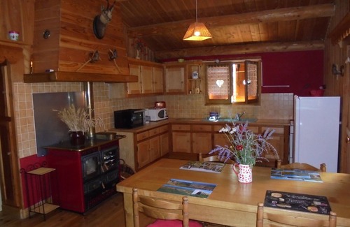 Blesle Ski Chalet | Chalet en Pleine Nature, à Proximité de Sentiers de Randonnées