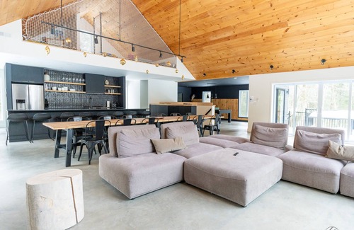 Potton Ski Chalet | Chalet Forestria | spa | billard | ski