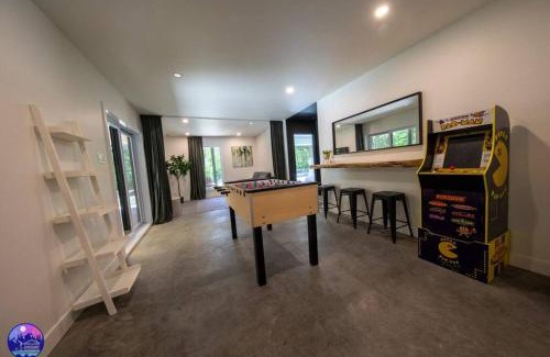 Potton Ski Chalet | Chalet Forestria - SPA- Billard- Ski
