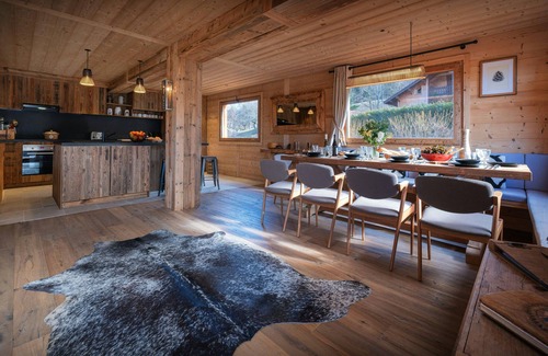 Les Villards-sur-Thones Ski Chalet | Chalet Bonnevie - family home for 10, spa & mountain views - OVO Network