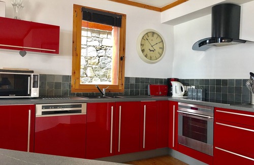 Sainte-Foy-Tarentaise Ski Chalet | CHALET HELENE WITH PRIVATE JACUZZI AND SKING VIRTUALLY ON DOORSTEP SLEEPS8