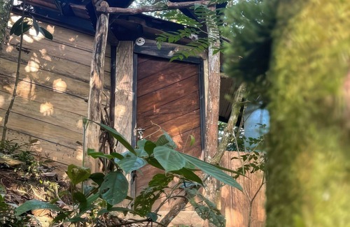 El Carmen de Viboral Cabin | Chalet HIDDEN Access to the Rio Cristalino/Fireplace/Hammocks