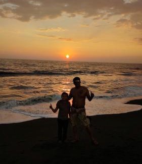 Pacific Coast House | Chalet, Hotel Familiar y Piscina CASABLANCA