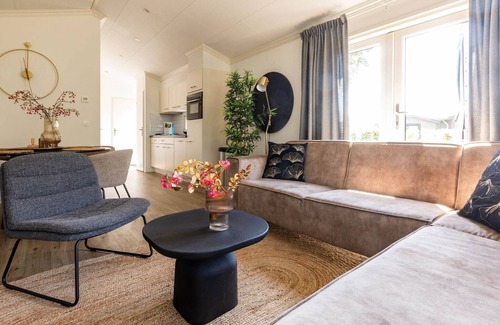 Municipality of Veldhoven Ski Chalet | Chalet in Brabant with Spacious Garden