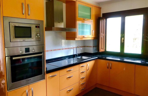 Llamigo House | Chalet in Llanes, facing the jesters of Pria