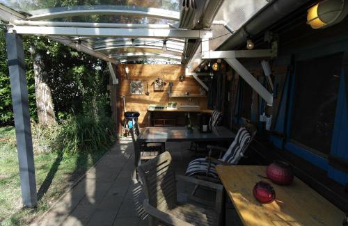 Velden Apartment | Chalet in paradise garden