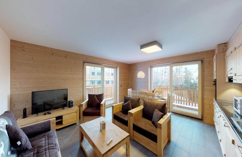 Nendaz Apartment | Chalet in Veysonnaz with Ski-In/Ski-Out Access