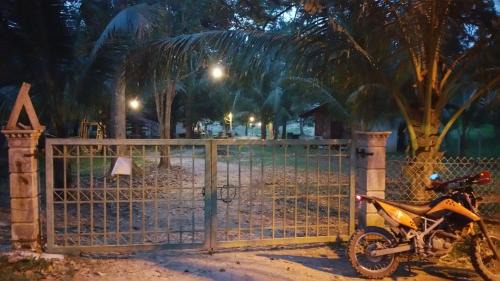 Kuala Kangsar House | Chalet Kampong Semawar
