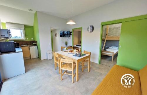 Villiers-Charlemagne House | Chalet la Carpe