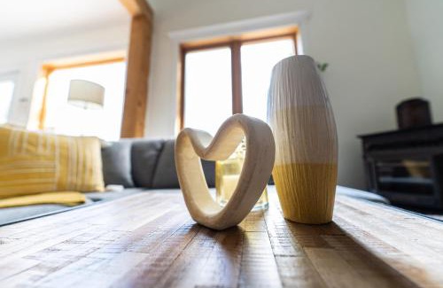 Saint-Calixte Ski Chalet | Chalet Le Cozy hot tub Lakeview beach access full of near by activities