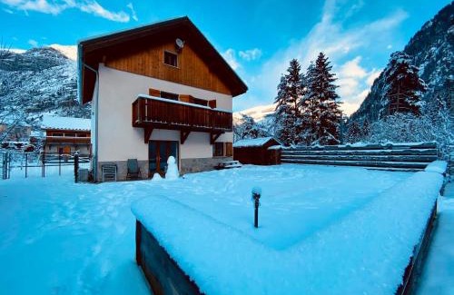 Venosc Ski Chalet | Chalet Les Ecrins