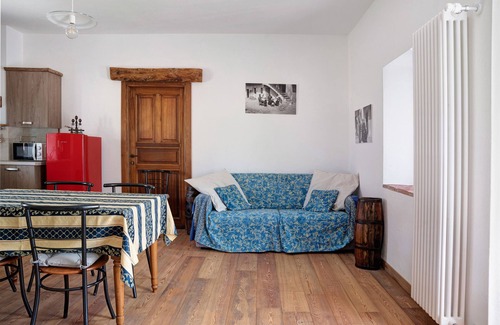 Dronero Ski Chalet | Chalet 'Nidi Di Rondine 1' with Mountain View, Private Terrace and Wi-Fi
