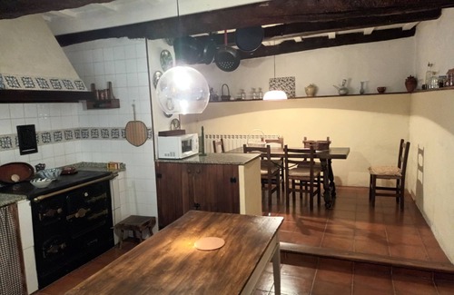 Becerrea House | Chalet 'Palacio De Cantiz' with Private Terrace, Private Garden and Wi-Fi