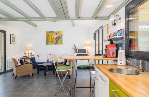 Hourtin House | Chalet 'Piqueyrot' in Nature Reserve Area with 2 Terraces