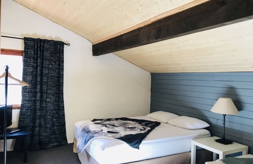 Porte-Puymorens Ski Chalet | Chalet Pyrenees, Cerdagne, 700 meters chairlift