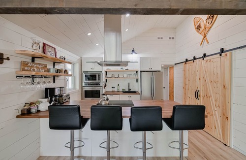 Potton Cabin | Chalet Rustique Avec Spa/foyer/étang Privé - 5 min de la Plage et ski
