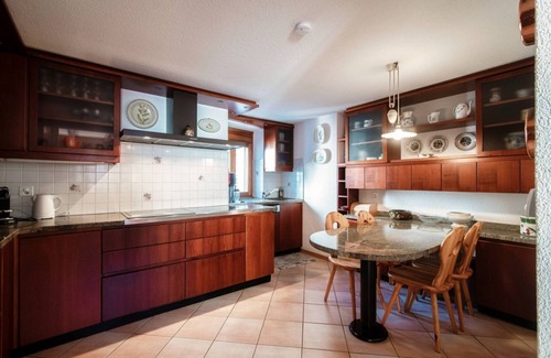 Chironico Apartment | Chalet-style apartment between walking and bouldering (CHALET NUCLEO 12)