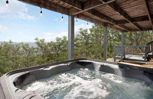 Romney House | Chalet w Hot Tub Fire Pit Deck Grill & Games