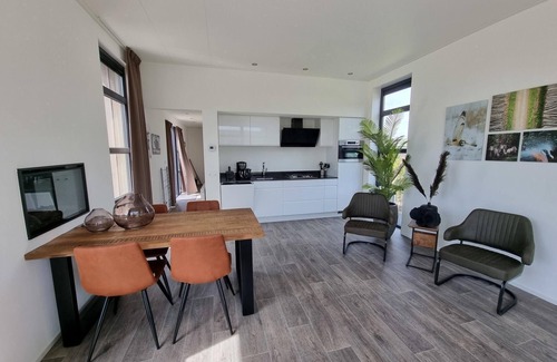 Biddinghuizen House | Chalet with 2 bedrooms and a terrace