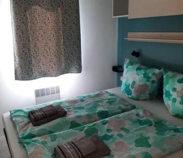Seekirchen am Wallersee Apartment | CHALETS MERCURE am Wallersee zum Vermieten
