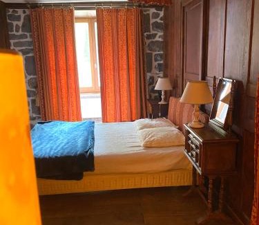 Saint-Martin-sous-Vigouroux House | Chambre avec du charme