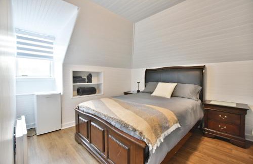Saint-Pascal Hotel | Chambre 306 de l'hôtel Victoria confortable et moderne