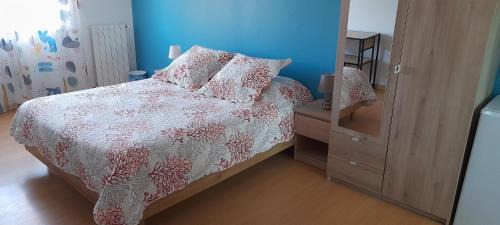 Cazouls-les-Beziers Bed & Breakfast | chambre chez corinne et bernard