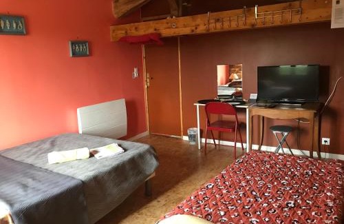 Saint Sever House | Chambre chez l'habitant Corail cuisine et sdb partagées