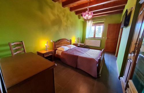 Xivry-Circourt Bed & Breakfast | Chambre cosy avec salle de jeux et terrasse, proche Belgique et Luxembourg - FR-1-584-329
