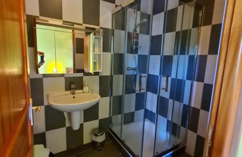 Xivry-Circourt Bed & Breakfast | Chambre cosy avec salle de jeux et terrasse, proche Belgique et Luxembourg - FR-1-584-329