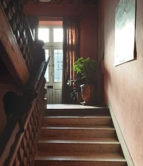 Saint-Leonard-de-Noblat Apartment | chambre d hôte "Sous le clocher"