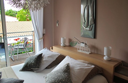 Saint-Palais-sur-Mer House | Chambre d'hôtes Le Clos des Romarins