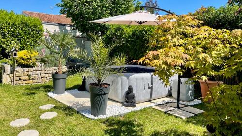 Puilboreau Bed & Breakfast | Chambre d'hôte chez Roberto et Hervé