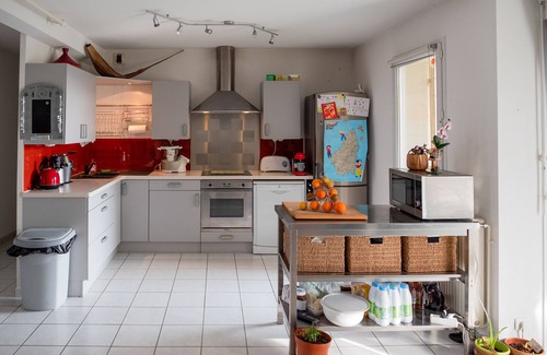 Annonay House | Chambre d'hôtes Cottages Sainte Emilie,hôte privé