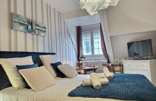 Maillets - Bellevue Bed & Breakfast | Chambre d'hôtes de Verdigné Piscine chauffée Parking Wifi