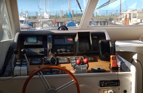 Calais City Center Boat Rental | Chambre D'hôtes et Mini Croisière