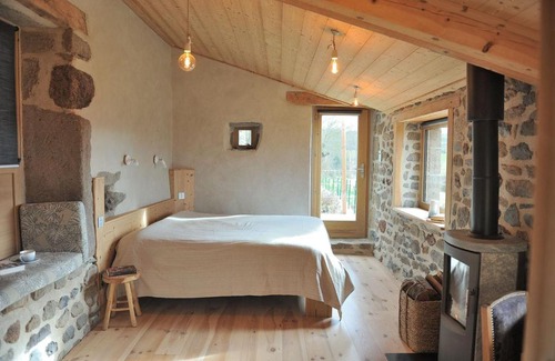 Siaugues-Sainte-Marie House | Chambre d'hôtes privative Au creux du nid