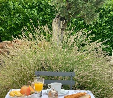 Ayguesvives Bed & Breakfast | Chambre d'Hôtes Loft Montevideo