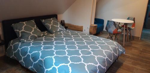 Moret-sur-Loing Bed & Breakfast | Chambre d'hôtes SOPHORA - Les Clés des Lys