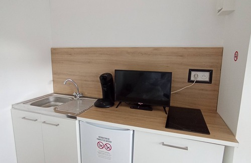 Brignais Apartment | Chambre D'hôtes - Studio Avec Petit Déjeuner Inclus