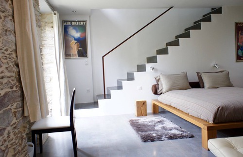 Saint-Fiacre-sur-Maine Bed & Breakfast | Chambre Orientale Duplex Jardin privatif + Breakfast included