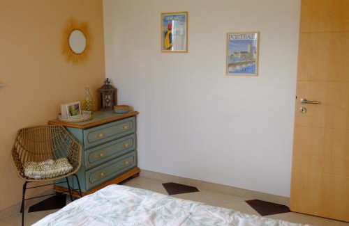 Fontenay-sur-Mer House | Chambre indépendante avec vue sur mer et marais du littoral, Salle de bain et WC privatifs , kitchenette et terrasse partagées