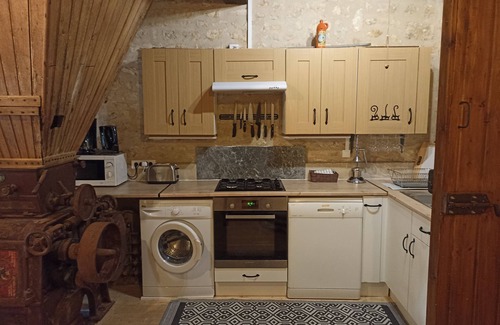 Annepont Bed & Breakfast | Chambre Les Glycines - guest house - le Moulin d'Annepont