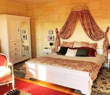 Lugon-et-l'ile-du-Carney House | Chambre Merlot, piscine et spa, proche St Emilion
